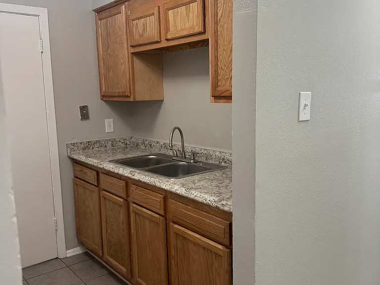 708 24th St #708 — Photo 15