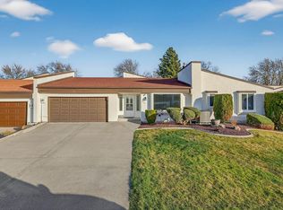 1928 Meadows Dr N, Richland, WA
