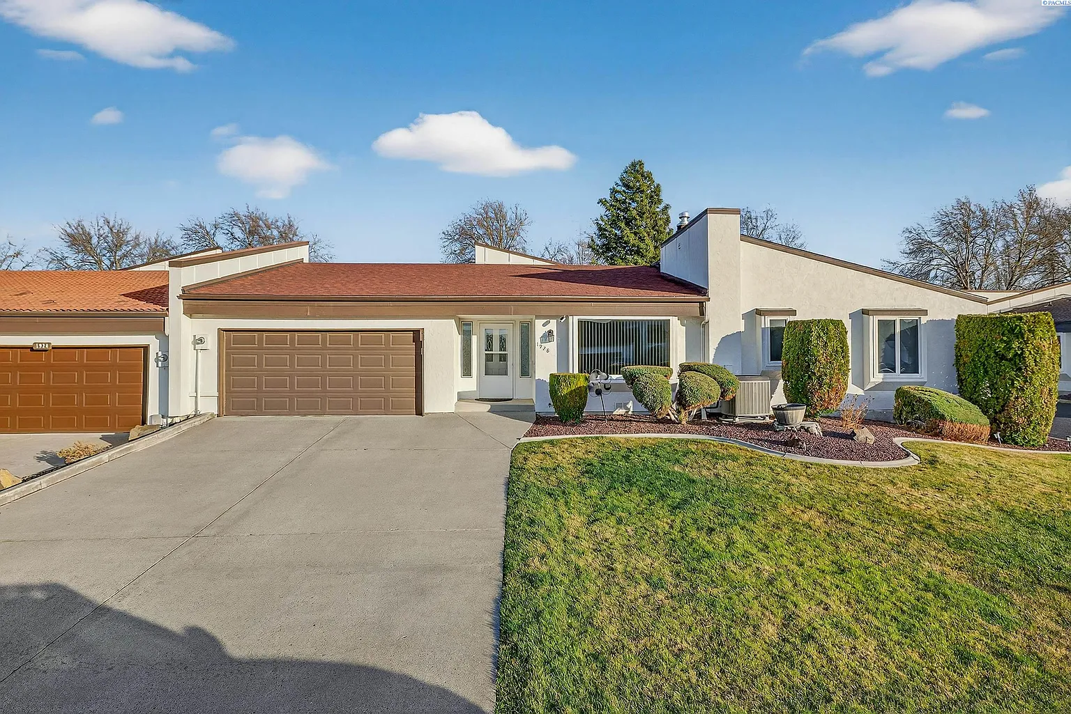 1928 Meadows Dr N photo 1