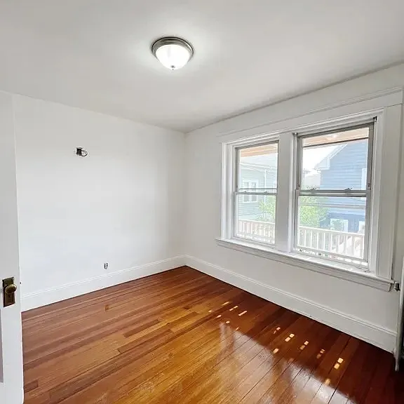 268 Washington St #3 — Photo 8