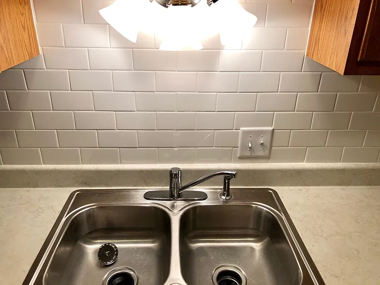 225 E Market St — Photo 11