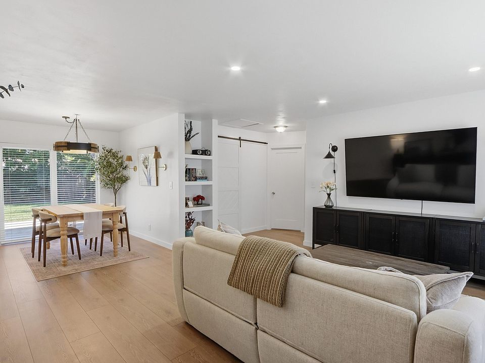 1st image of 365 Garden Boulevard