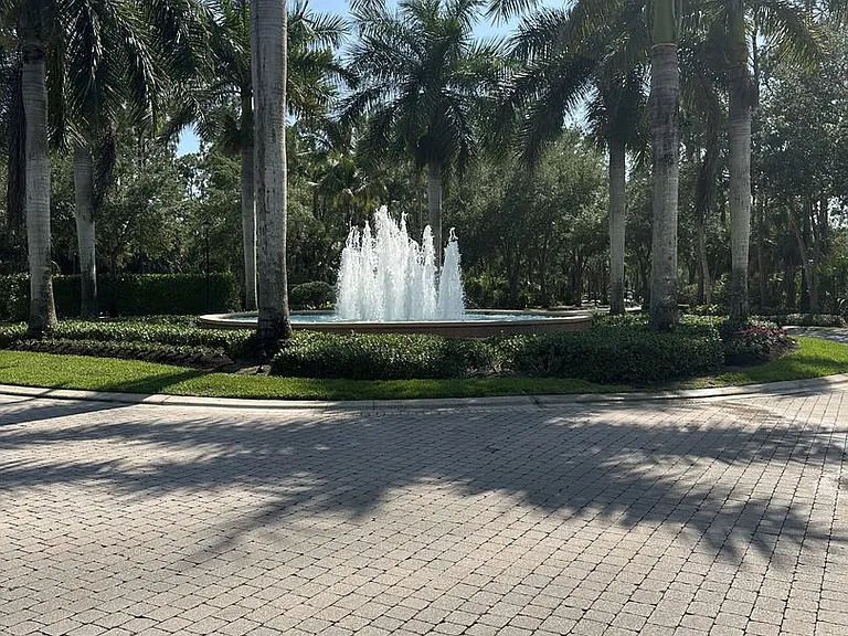 2004 Tarpon Bay Dr N #101 — Photo 19
