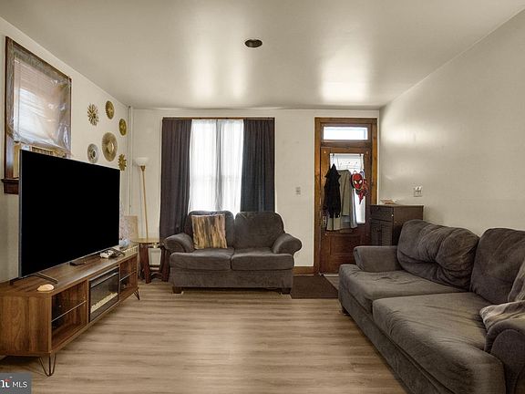 5th image of 1937 Zarker St