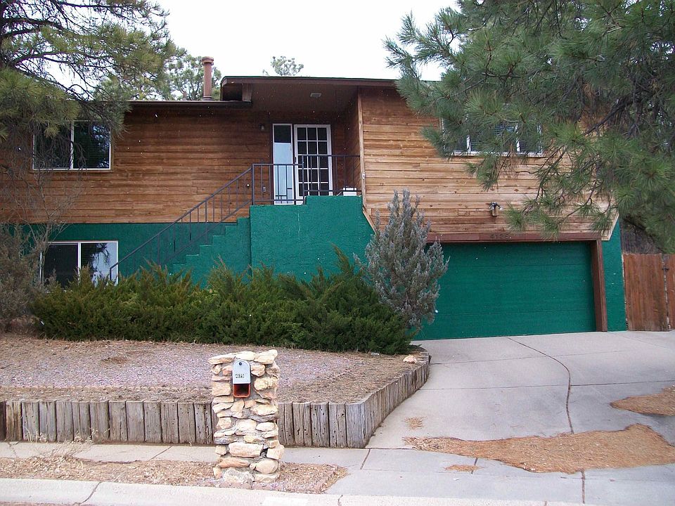 front of house/2 car garage