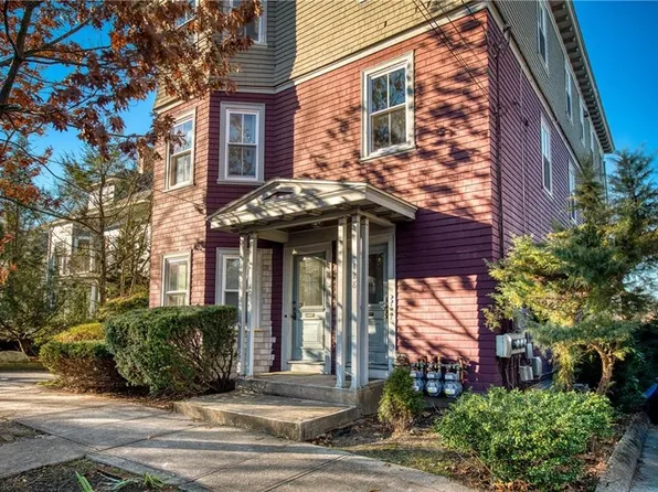 128 Congdon St #2, Providence, RI 02906