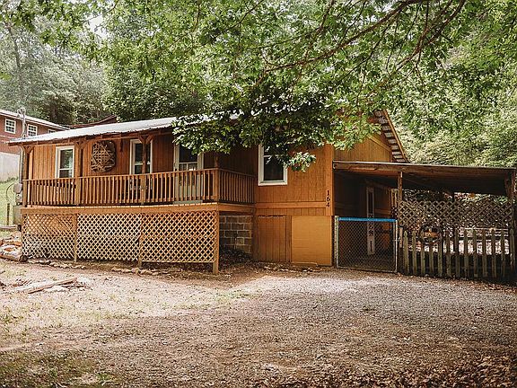 5th image of 164 Deer Hollow Rd
