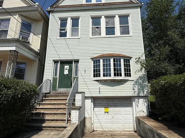 77 John F Kennedy Blvd, Bayonne, NJ 07002