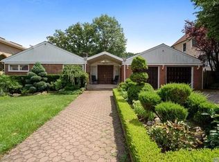 184-30 Avon Rd, Jamaica, NY 11432