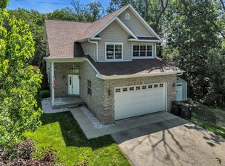 N8986 Swift Lake Rd, East Troy, WI 53120