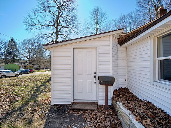 5th image of 171 Eldredge St