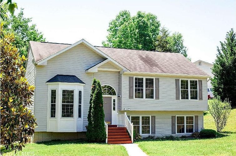 1st image of 11815 Clarence Dr