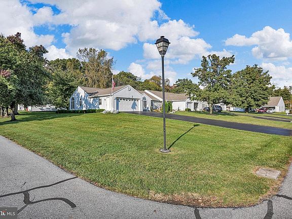 5th image of 1605 Berry Dr