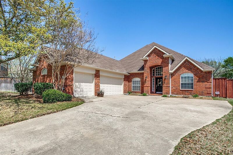 1st image of 6616 Crestwood Ct