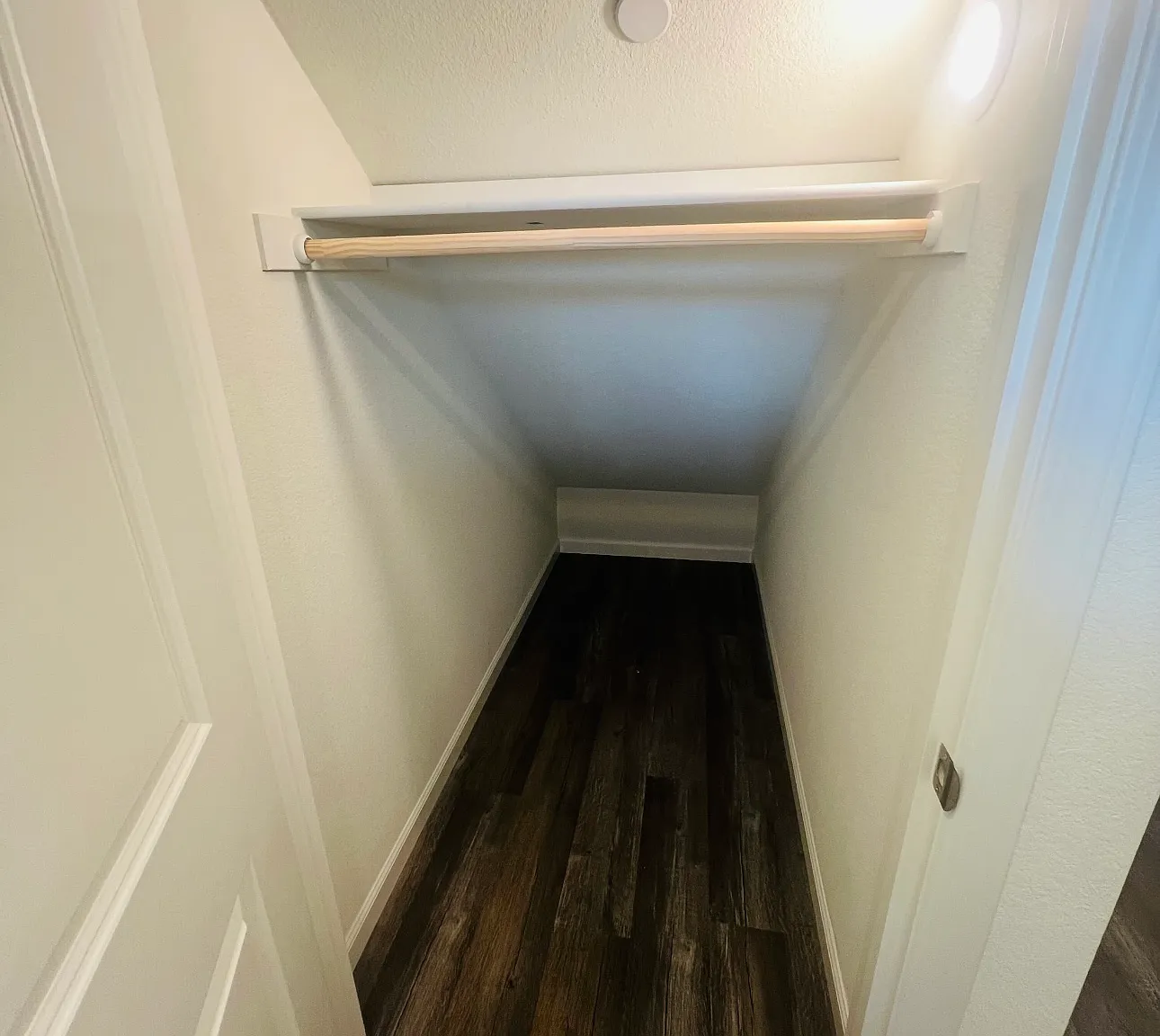 4 bed, 1900 sqft, $3,000 — Photo 2