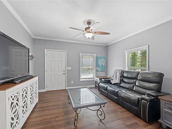 5th image of 4748 Fowler Cir