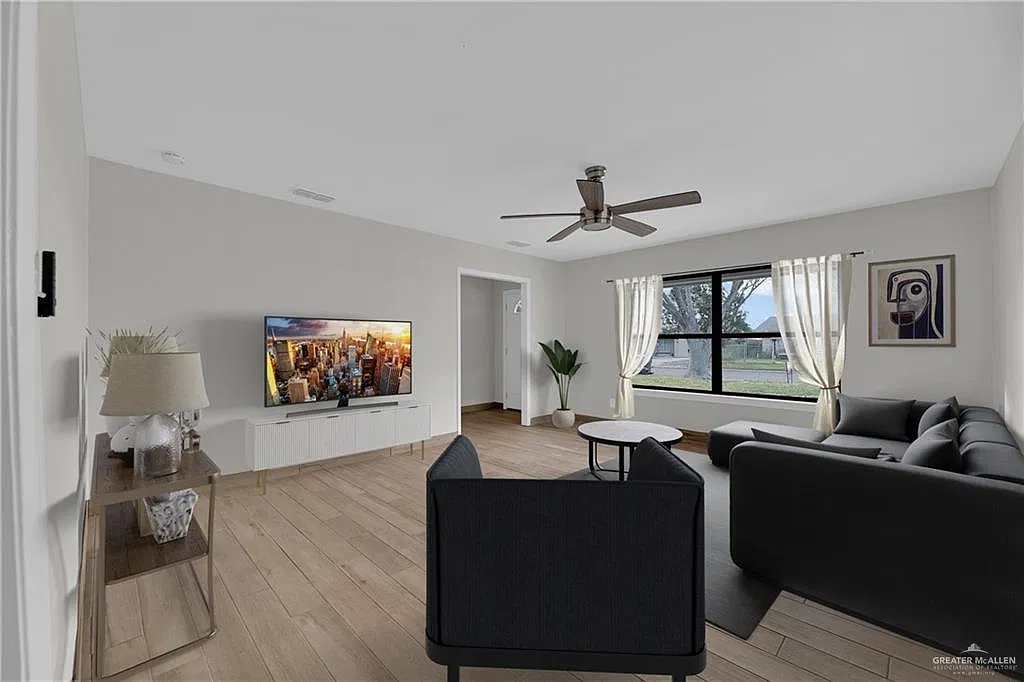 3 bed, 2.0 bath, 1273 sqft, $1,700 — Photo 4