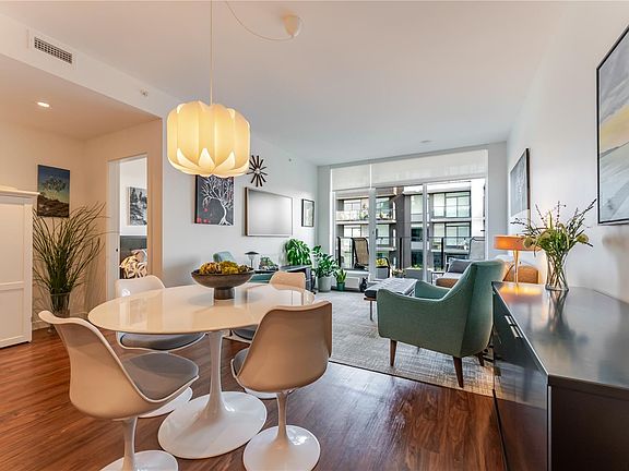 5th image of 369 Tyee Rd #1104