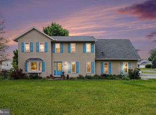 3750 Manor Ln, Chambersburg, PA 17202