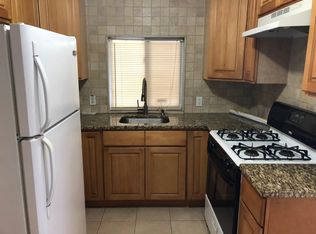 19 Giffords Ln, Staten Island, NY 10308