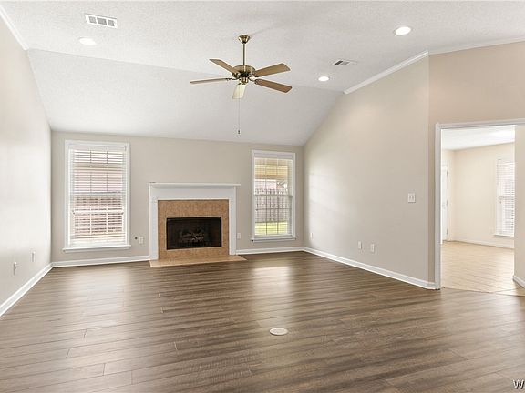 5th image of 2225 Cross Creek Dr