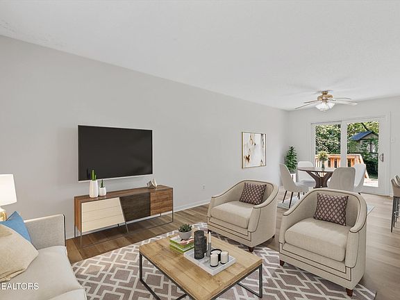 4th image of 1810 Sedgewick Dr