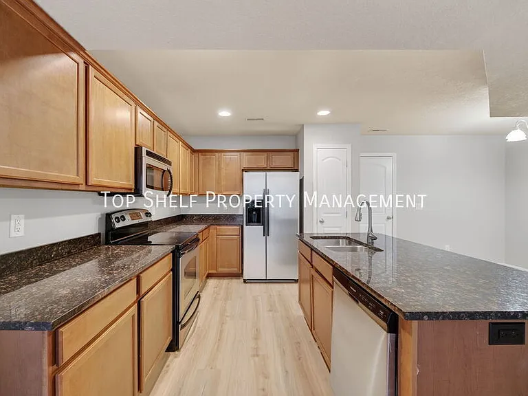 9125 Greenspire Dr #114 — Photo 8