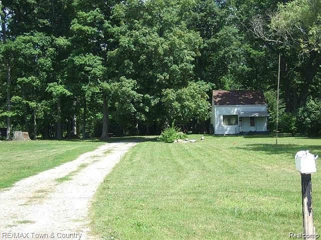 1st image of 5485 Woodlawn Dr