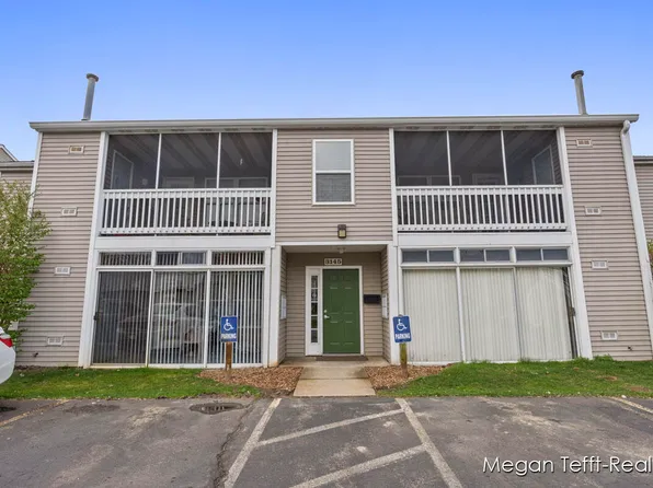 3145 Poplar Creek Dr SE Unit 104, Kentwood, MI 49512