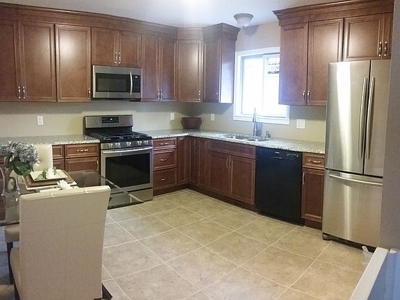 5th image of 1167 Oakmont Dr