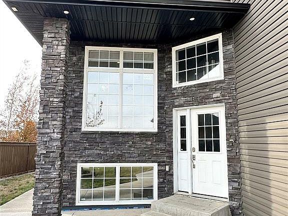2nd image of 655 Barber Cres