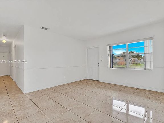 5th image of 18321 NW 30th Ave