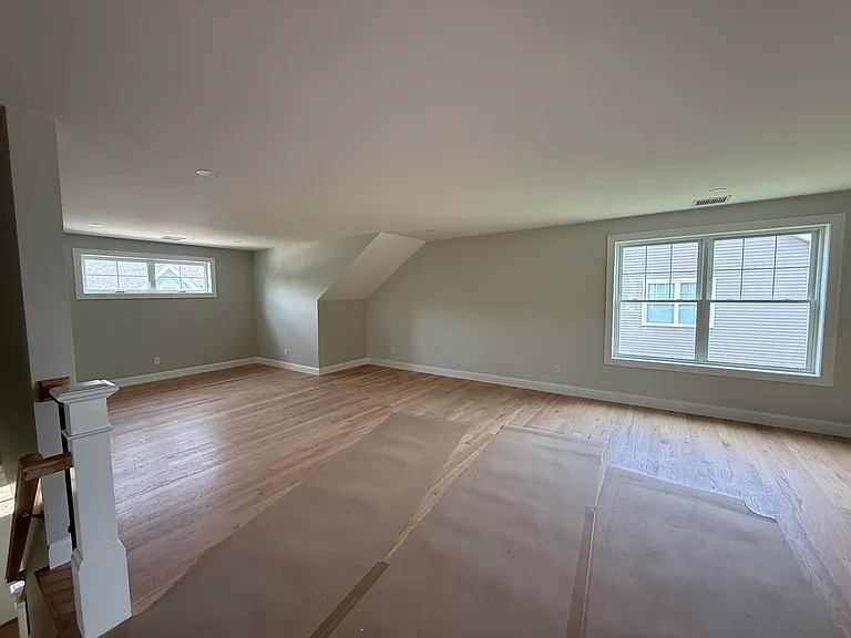 8 Madison Ln — Photo 14