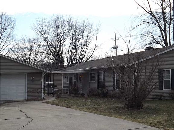 3rd image of 324 N Englewood Dr
