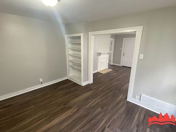 3rd image of 2723 Supreme Ave