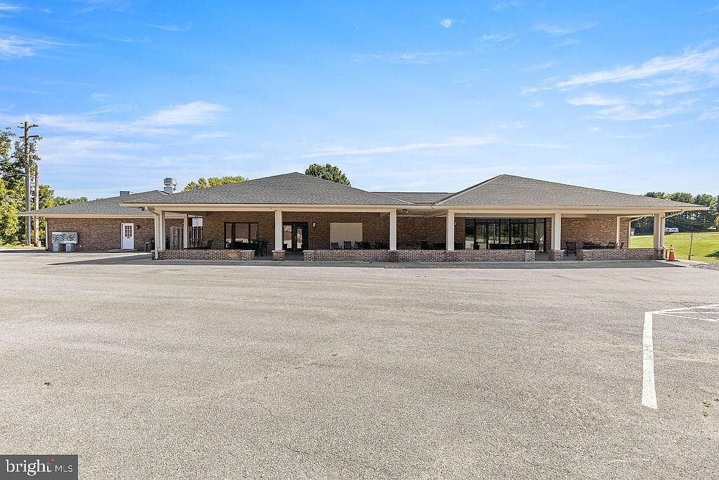 838 Bowling Green Rd