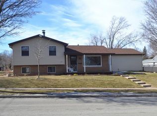 532 Park St, Combined Locks, WI 54113