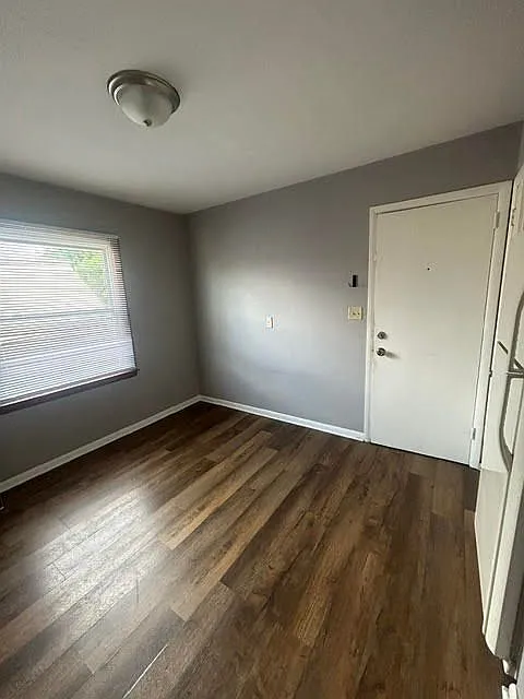 3 bed, 1.0 bath, 1036 sqft, $1,550 — Photo 4