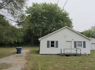 909 Beech St, North Judson, IN 46366