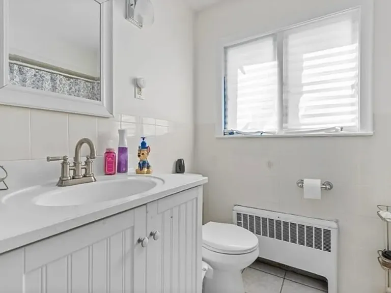 608 Beacon St — Photo 10