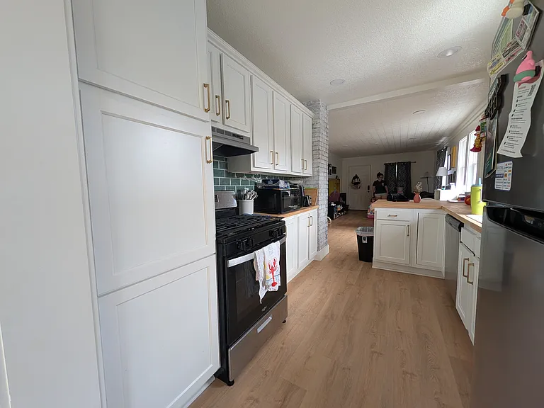 Kitchen & Living Room