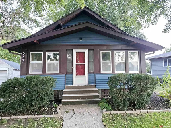 643 W 6th St, York, NE 68467