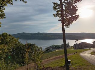 112 Boathouse Dr, Guntersville, AL 35976