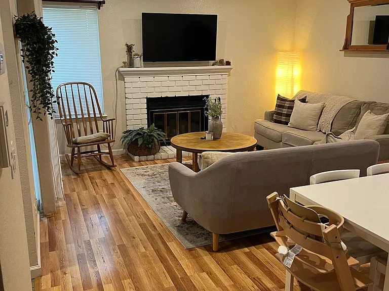 5240 Makati Cir — Photo 14