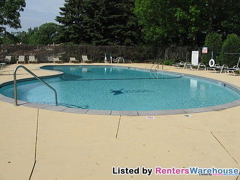 4th image of 1601 N Innsbruck Dr NE #242