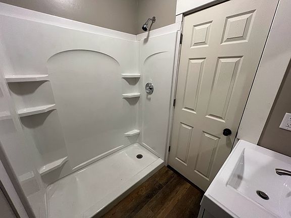 4th image of 511 N Main St #11123277