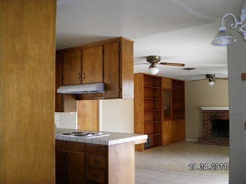 2nd image of 2323 S Sallee St