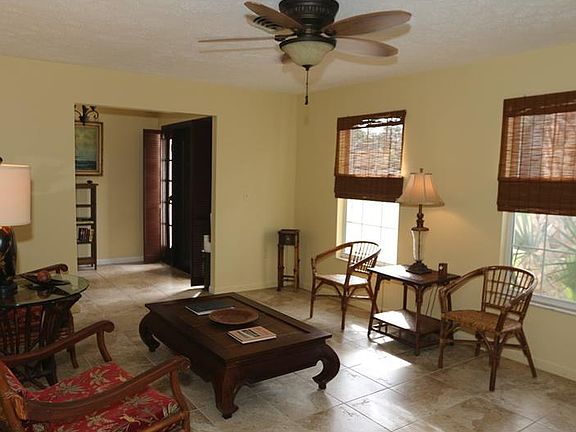 3rd image of 220 Capstan Dr