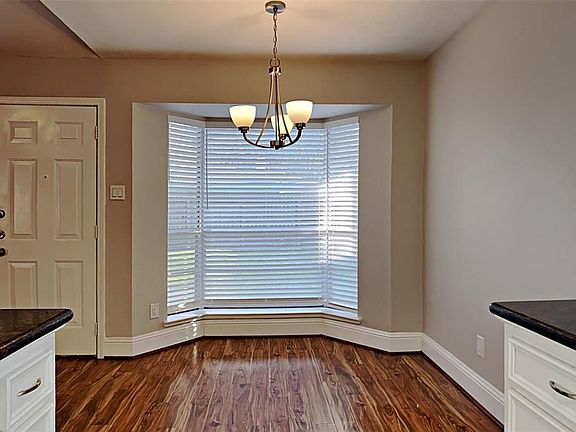5th image of 13607 Stonehenge Dr