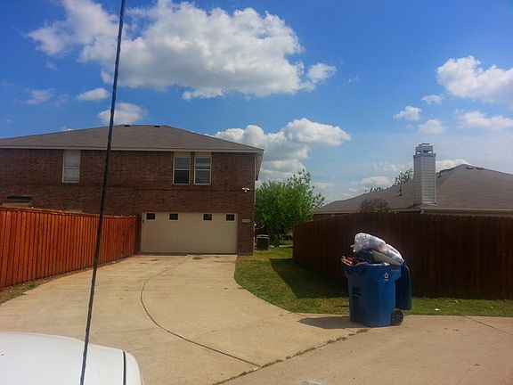 4th image of 1530 Foxwood Ln